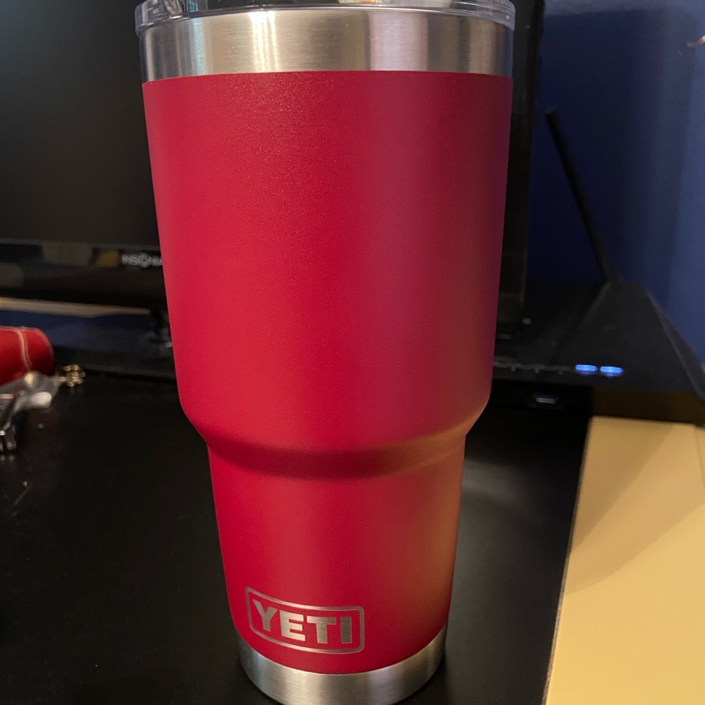 Red Yeti Rambler 30oz